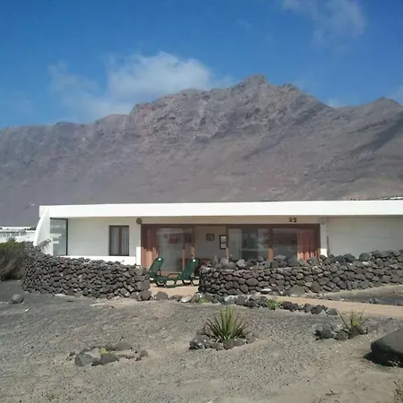 Sleeps 6 Wifi Holiday home